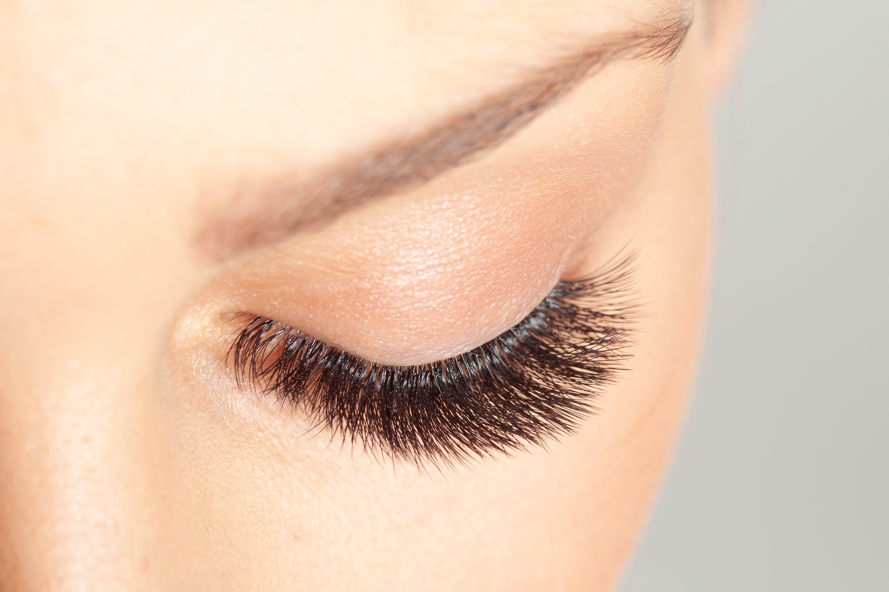 Eye lashes
